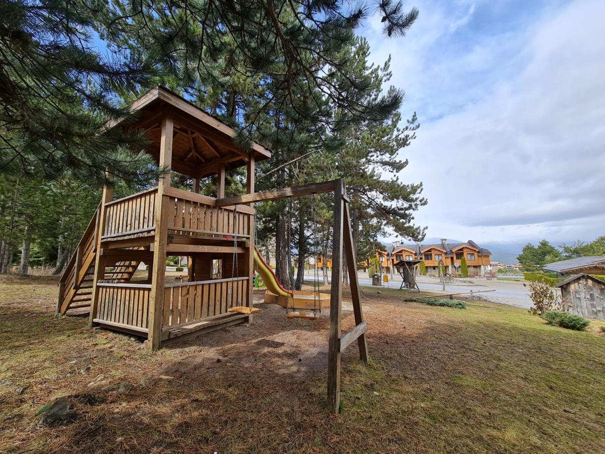 Pirin Golf Apartment Home With Private Garden Bansko Exteriör bild