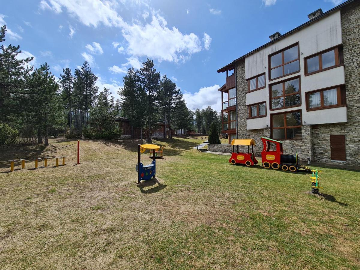 Pirin Golf Apartment Home With Private Garden Bansko Exteriör bild